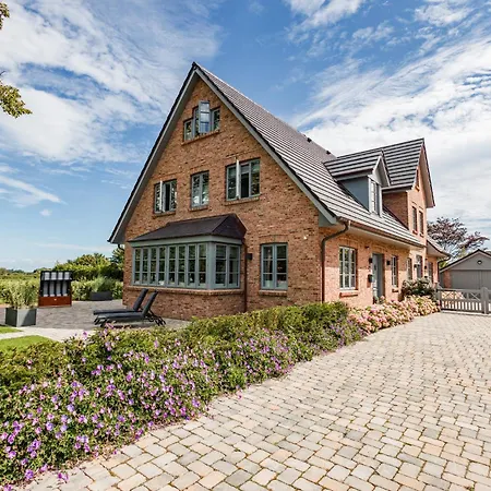 Caras Hus